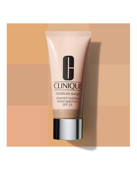 Crema hidratante con color Moisture Surge Sheer Tint SPF 25 Clinique