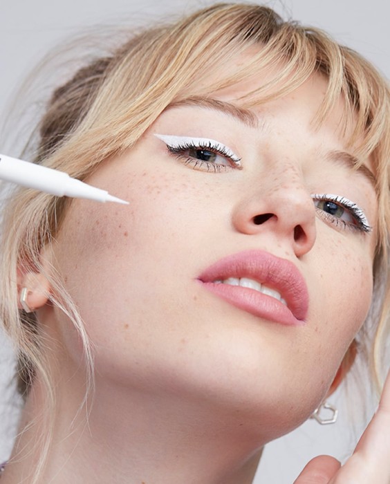 Base de maquillaje The 24H Foundation 3INA