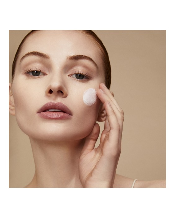 Exfolianre facial Skin-Refining Clay Scrub Clé de Peau Beauté