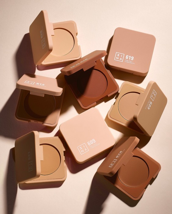 Corrector cremoso de alta cobertura y acabado mate natural The Full Concealer 3INA