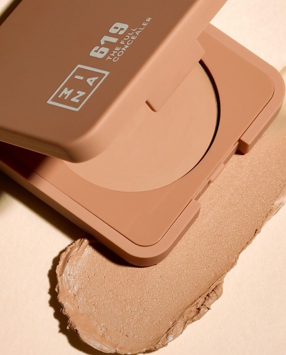 Corrector cremoso de alta cobertura y acabado mate natural The Full Concealer 3INA