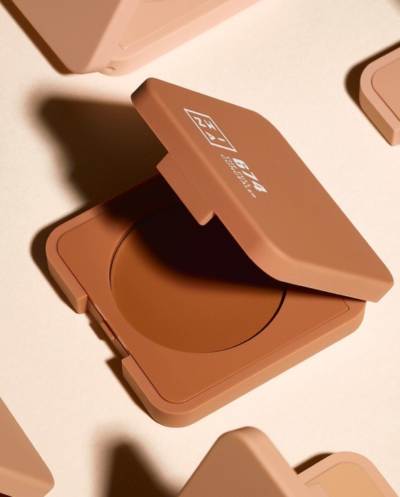 Corrector cremoso de alta cobertura y acabado mate natural The Full Concealer 3INA