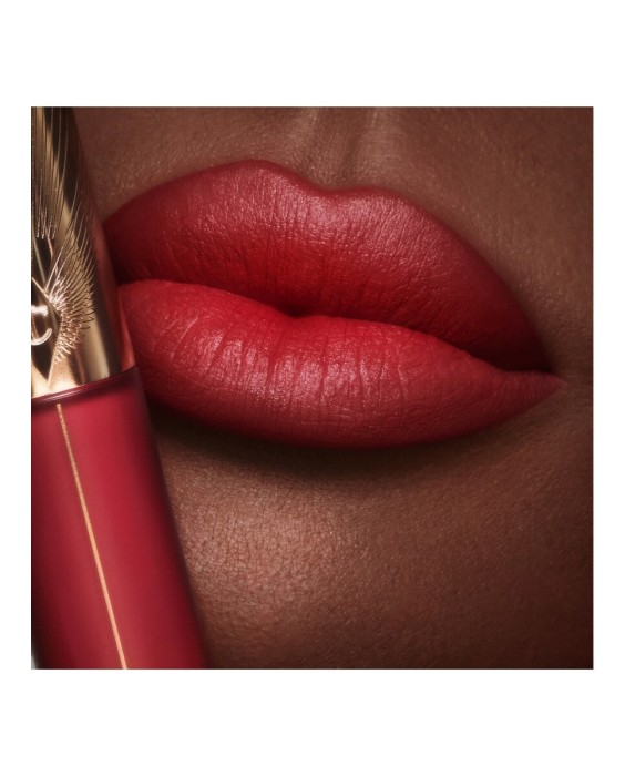 Charlotte Tilbury Airbrush Flawless Lip Губная помада