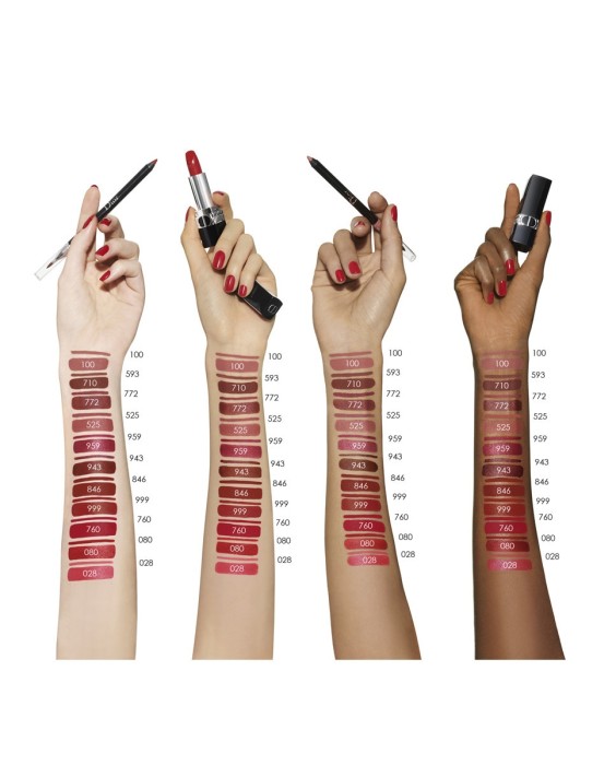 Barra de labios recargable color couture - 4 acabados: satinado, mate, metalizado y aterciopelado - tratamiento floral - confort y larga duración