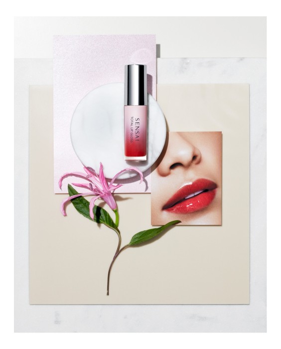 Sensai Total Lip Gloss Colours Блеск для губ