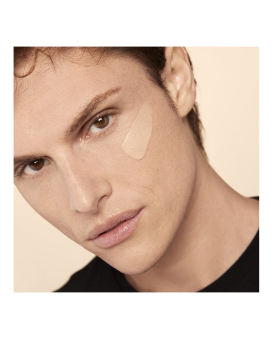 Yves Saint Laurent All Hours Тональное средство