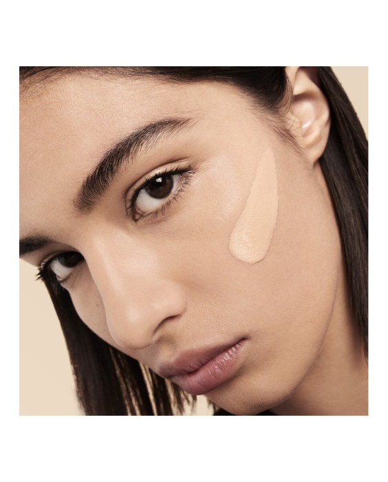 Yves Saint Laurent All Hours Тональное средство