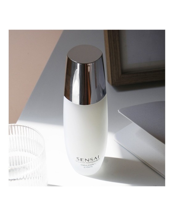Sensai Cellular Performance I Light Увлажняющая эмульсия для лица