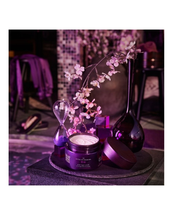 Exfoliante de azúcar rosa The Ritual of Yozakura Pink Sugar Scrub 250 g Rituals