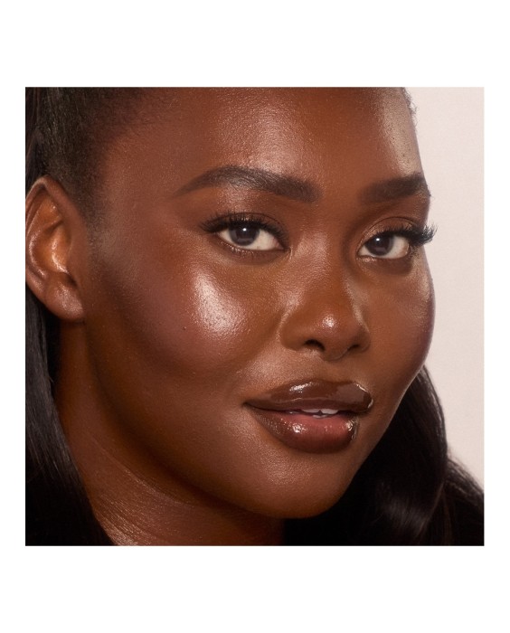 Charlotte Tilbury Unreal Skin Sheer Glow Tint-Hydrating Тональная основа