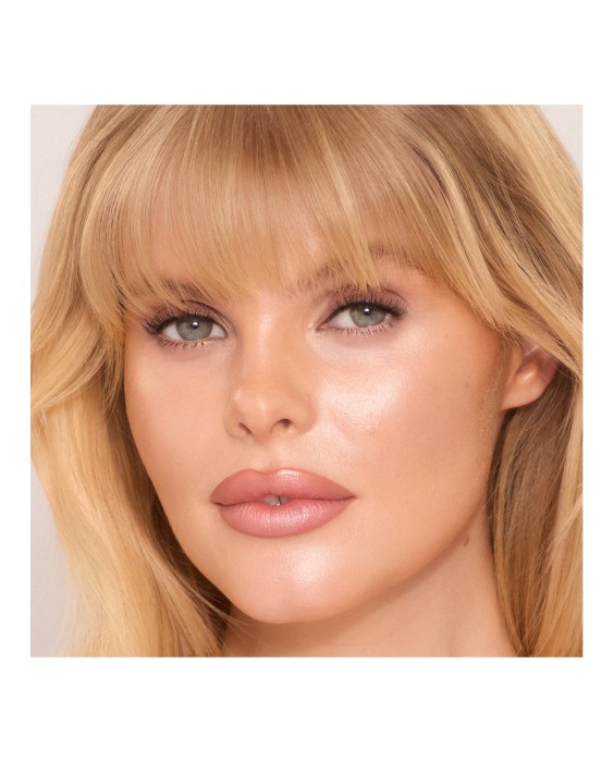 Charlotte Tilbury Unreal Skin Sheer Glow Tint-Hydrating Тональная основа