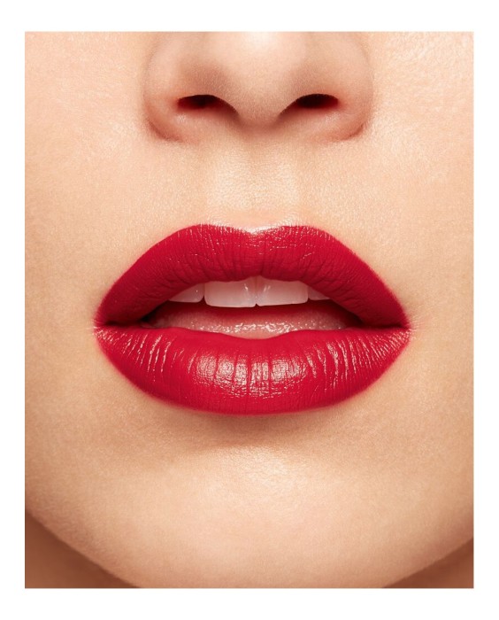 Barra de labios Joli Rouge Clarins