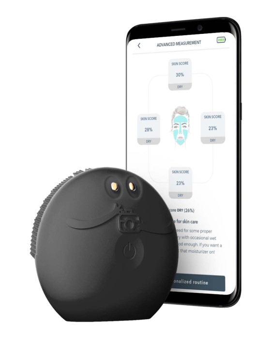LUNA™ play smart 2 - Dispositivo de limpieza facial y análisis inteligente de la piel Midnight Magic FOREO