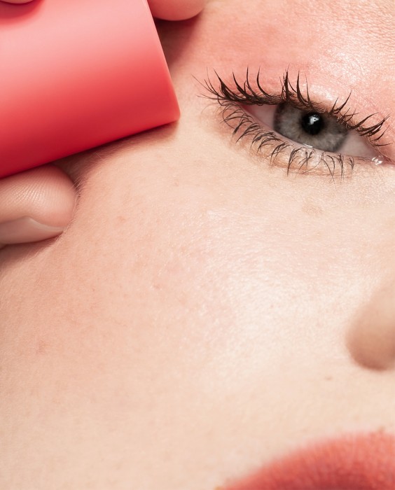 Crema de color líquida, mate y multiusos para ojos labios y mejillas The No-Rules Cream 3INA