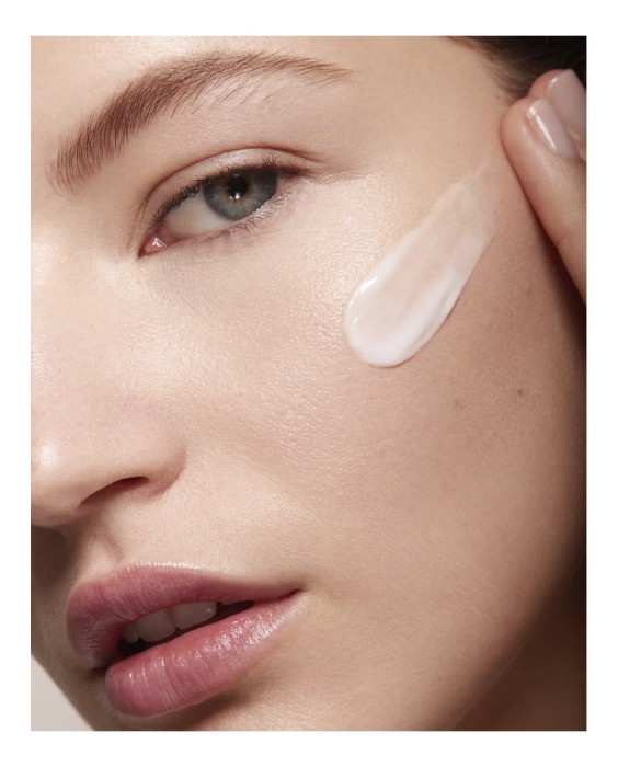 Hidratante Light Reflecting Moisturizer Nars Skin