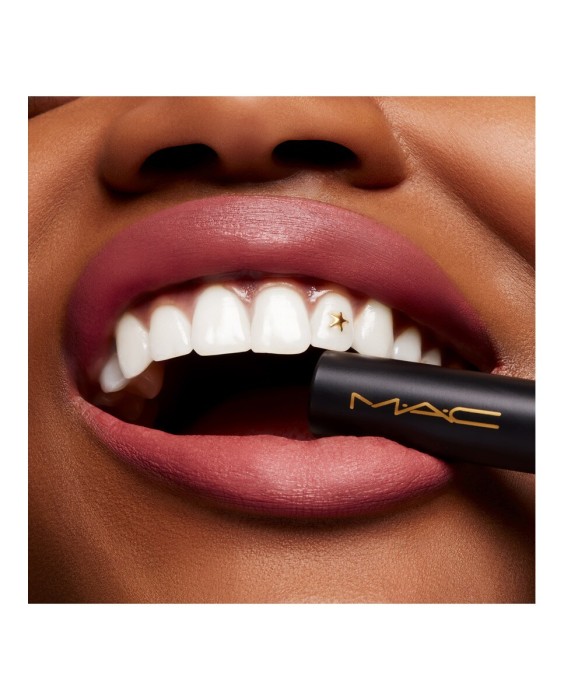 Barra de Labios Powder Kiss Velvet Blur Slim M.A.C
