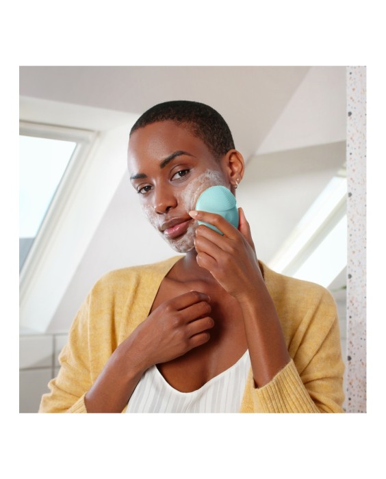 LUNA ™ mini 3 - Dispositivo eléctrico de limpieza facial para todo tipo de pieles Mint FOREO