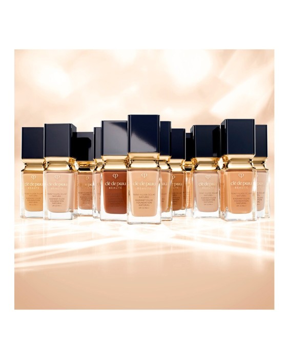 Base de Maquillaje Radiant Fluid Natural Clé de Peau Beauté