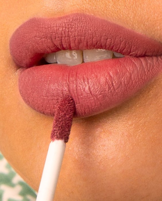 Barra de labios The Longwear Lipstick 3INA