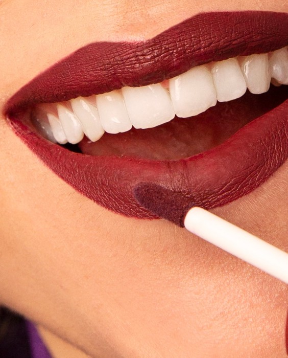 Barra de labios The Longwear Lipstick 3INA