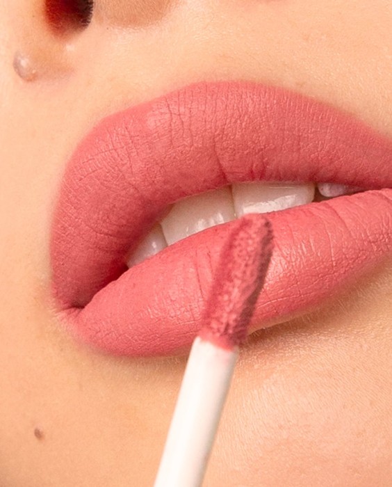 Barra de labios The Longwear Lipstick 3INA