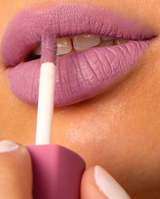 Barra de labios The Longwear Lipstick 3INA