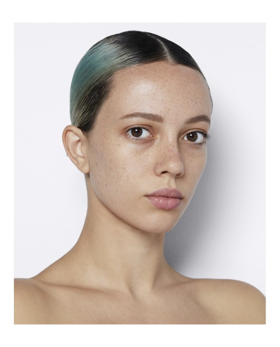 Base de maquillaje Light Reflecting Skin Foundation Nars