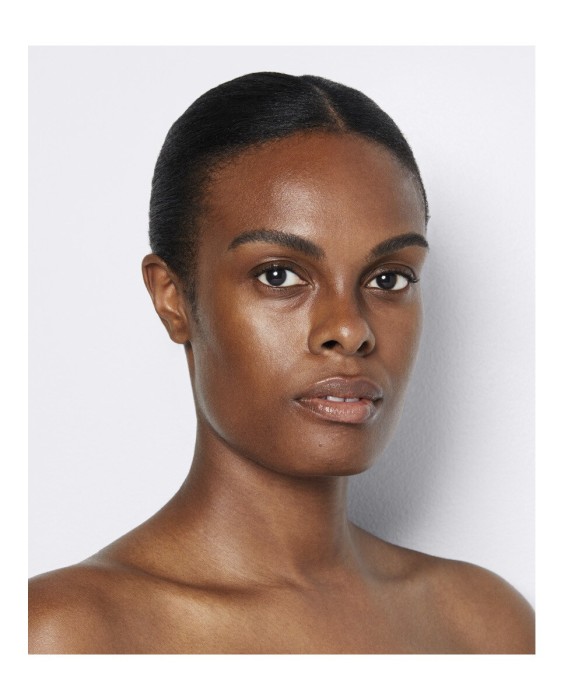 Base de maquillaje Light Reflecting Skin Foundation Nars