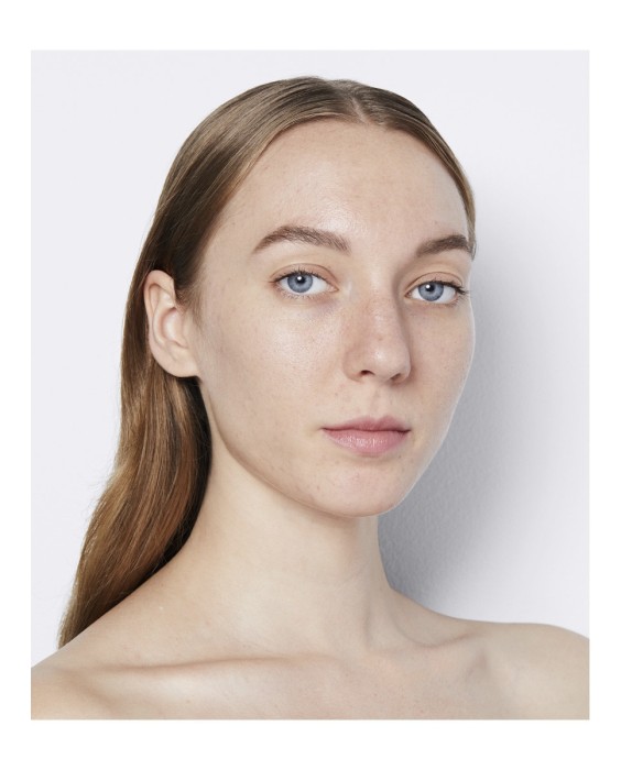 Base de maquillaje Light Reflecting Skin Foundation Nars