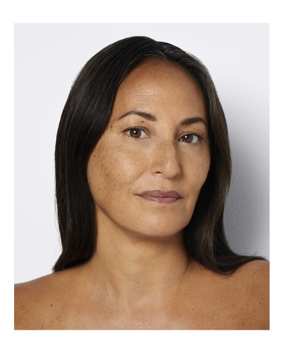 Base de maquillaje Light Reflecting Skin Foundation Nars