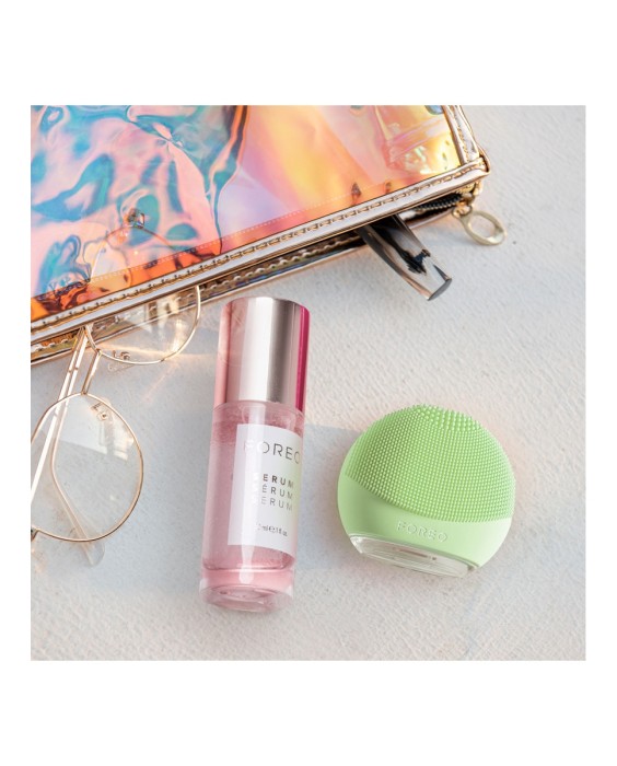 LUNA™ 4 go - Dispositivo de limpieza y reafirmante facial para todo tipo de pieles Pistachio FOREO