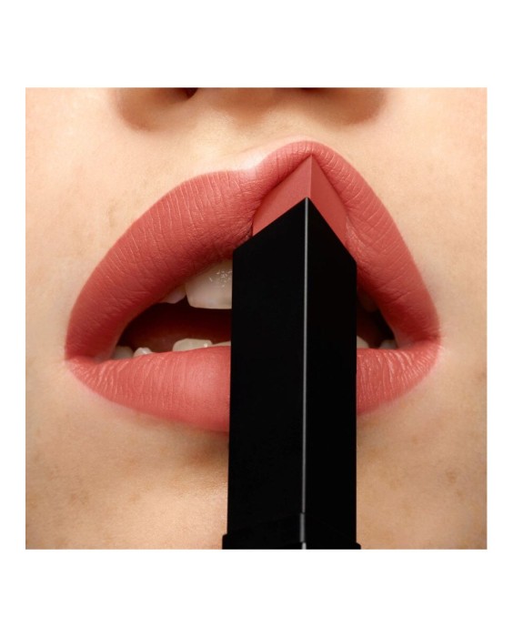 Barra de labios mate Rouge Pur Couture The Slim Velvet Radical Yves Saint Laurent