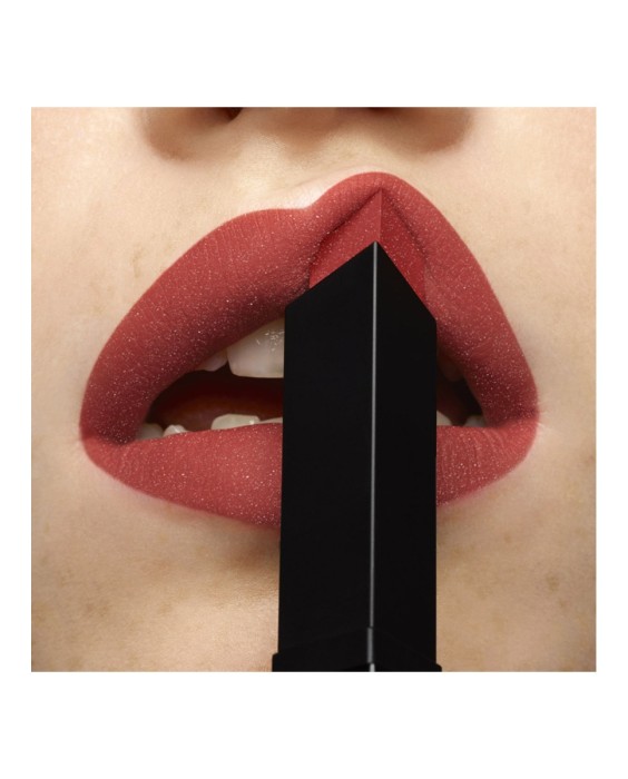 Barra de labios mate Rouge Pur Couture The Slim Velvet Radical Yves Saint Laurent