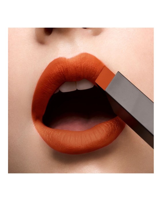 Barra de labios mate Rouge Pur Couture The Slim Velvet Radical Yves Saint Laurent