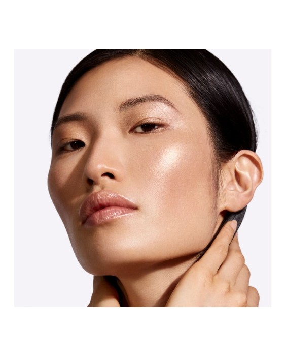 Crema hidratante con color Strobe Cream  M.A.C