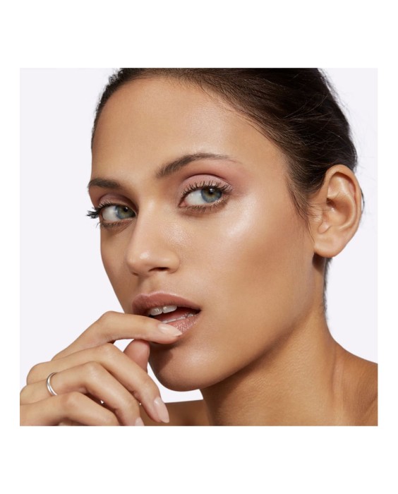 Crema hidratante con color Strobe Cream  M.A.C