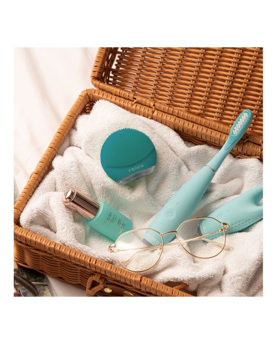 LUNA™ 4 go - Dispositivo de limpieza y reafirmante facial para todo tipo de pieles Evergreen FOREO