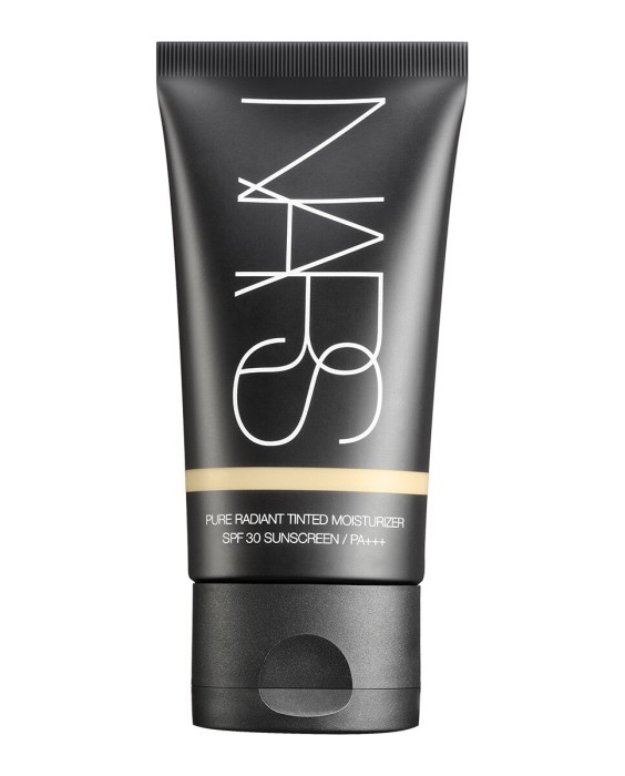 Hidratante con color Pure Radiant Tinted Moisturizer SPF30 Nars