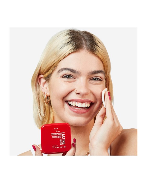 Base de maquillaje compacta Lasting Finish Extreme Rimmel