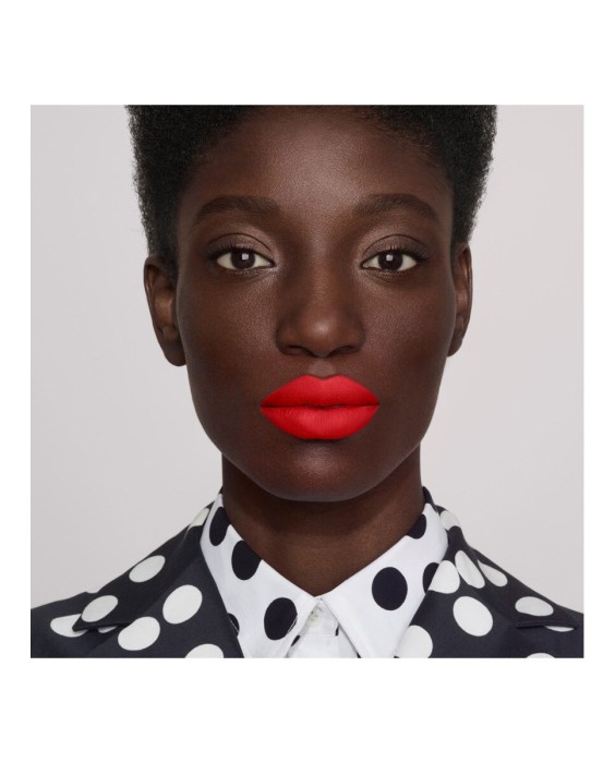 Carolina Herrera Good Girl Жидкая губная помада с бархатным эффектом