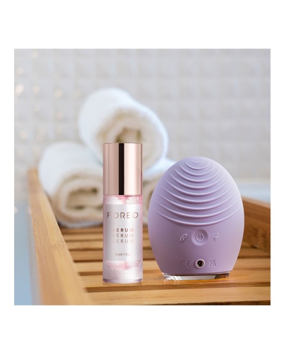 LUNA™ 4 - Dispositivo inteligente de limpieza facial y masaje reafirmante SENSITIVE SKIN FOREO