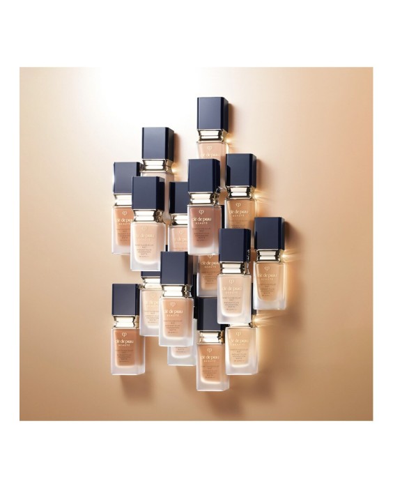 Base de maquillaje Radiant Fluid Matte Clé de Peau Beauté