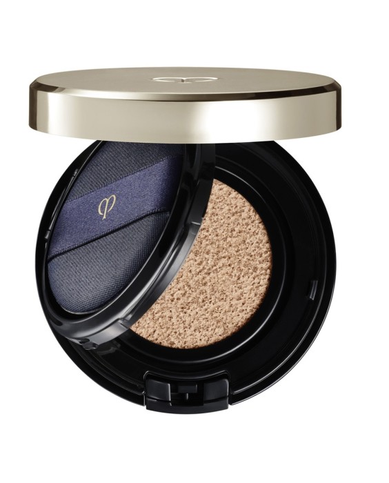 Base de maquillaje Radiant Cushion Foundation Clé de Peau Beauté