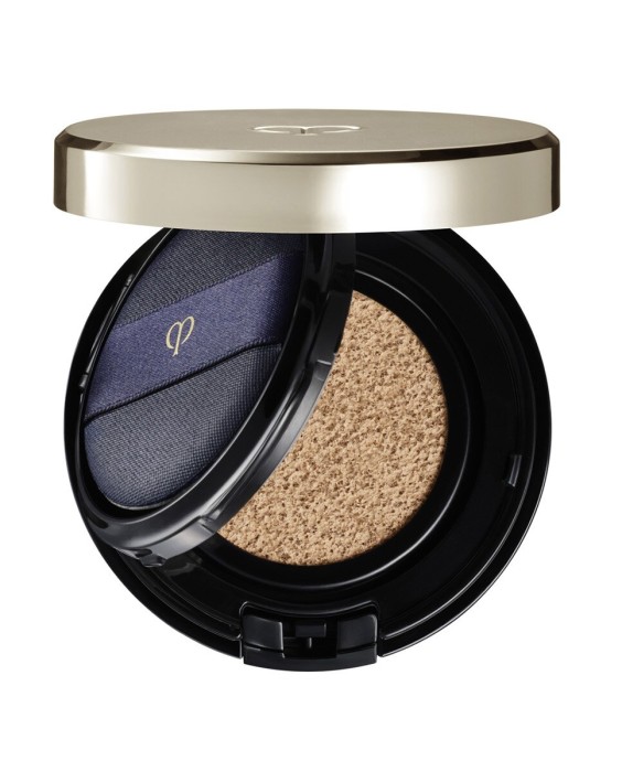 Base de maquillaje Radiant Cushion Foundation Clé de Peau Beauté