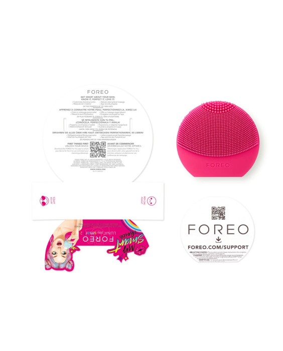 LUNA™ play smart 2 - Dispositivo de limpieza facial y análisis inteligente de la piel Fuchsia FOREO