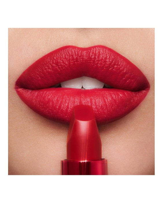 Charlotte Tilbury Matte Revolution Губная помада