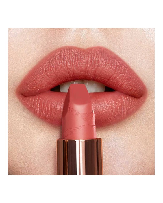 Charlotte Tilbury Matte Revolution Губная помада