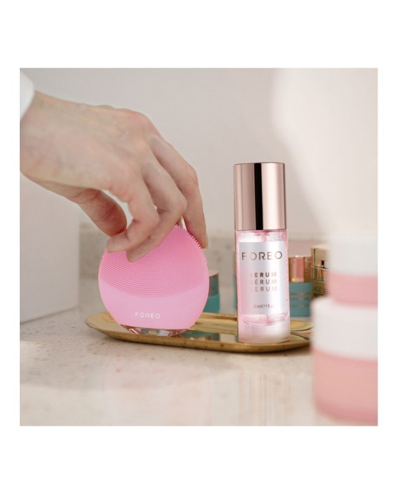 LUNA™ 4 mini - Dispositivo inteligente de limpieza facial con 2 zonas para todo tipo de pieles Pearl Pink FOREO