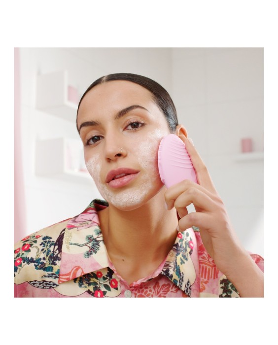 LUNA ™ 3 - Dispositivo de limpieza facial sónico y masajeador antiedad para piel normal Normal Skin FOREO