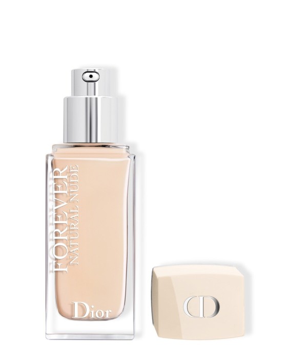 Fondo de maquillaje ligero - tez natural duración 24 h* - 96 %** de ingredientes de origen natural